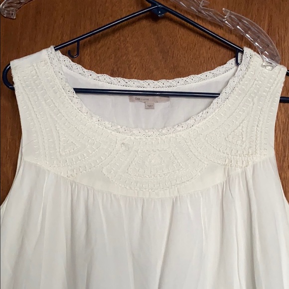 Gap - Picture 2 of 8